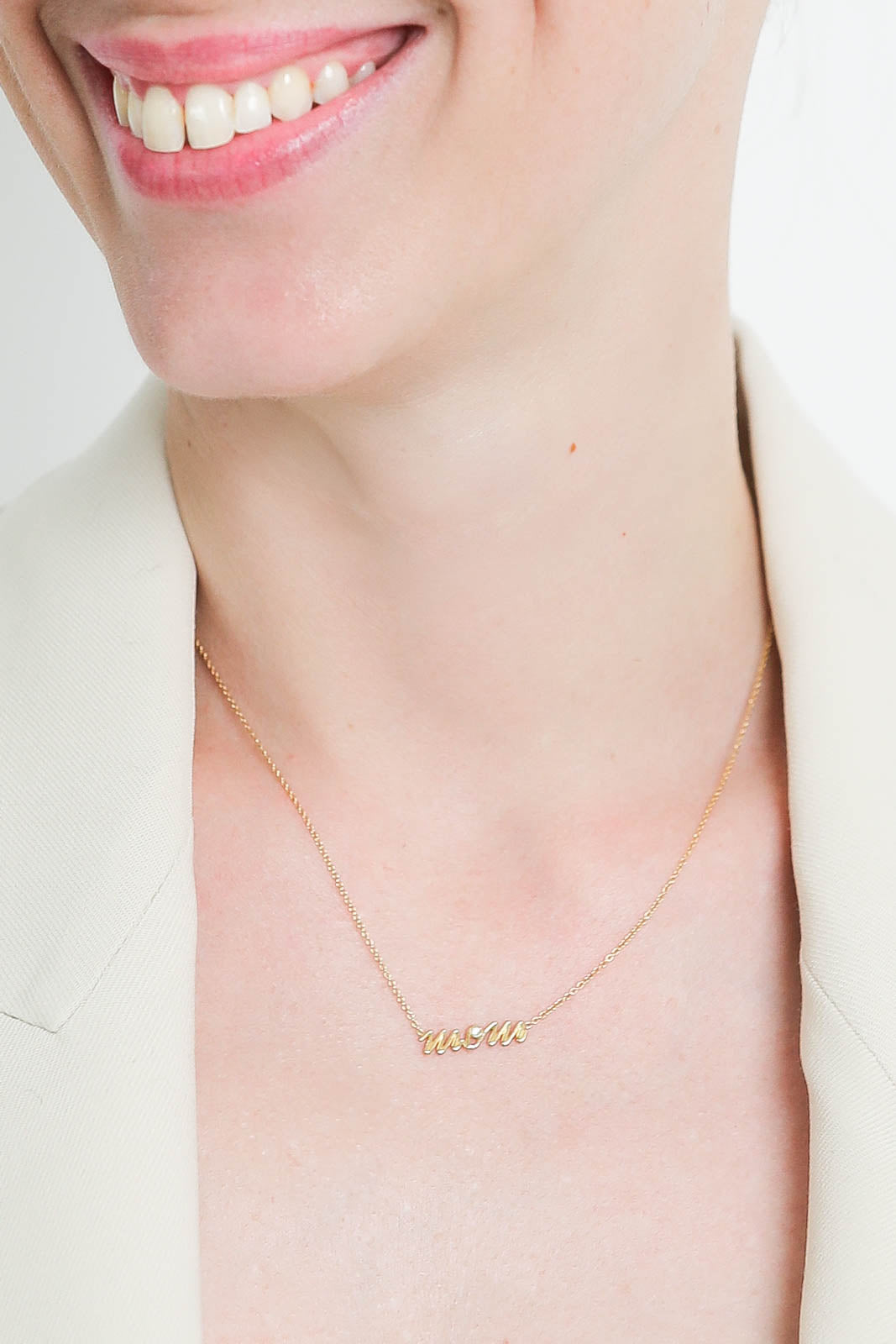 Muse Concept, Mom necklace in gold