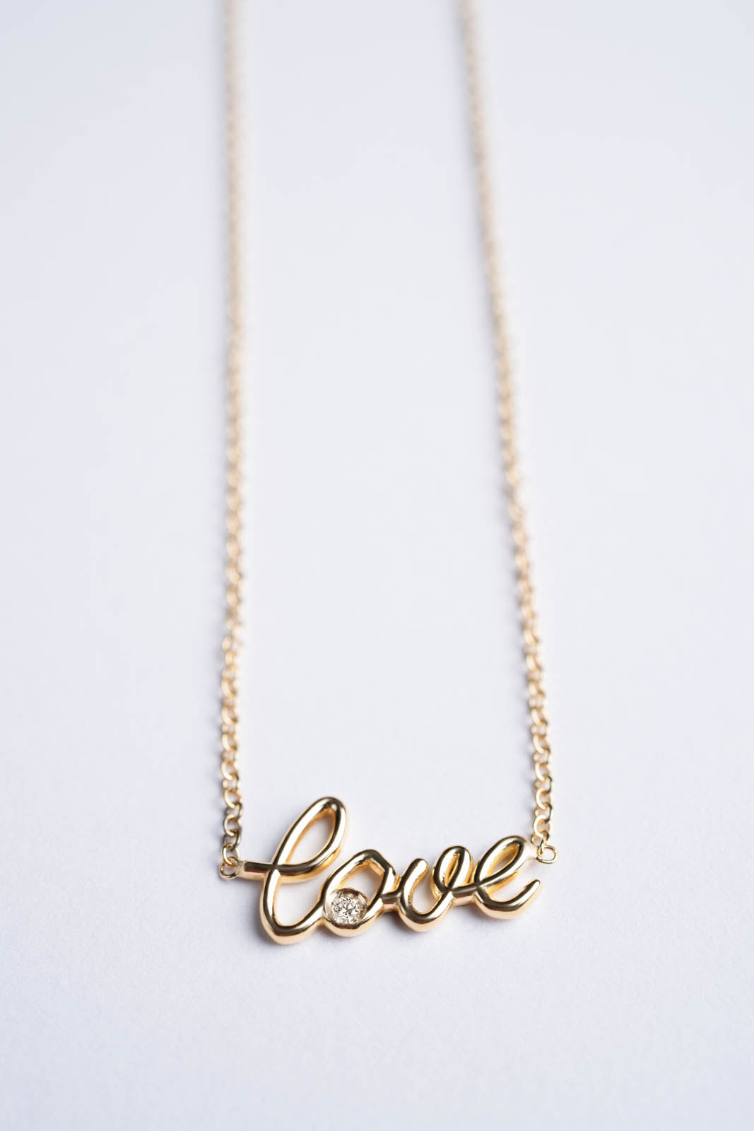 Muse Concept, Love necklace in gold