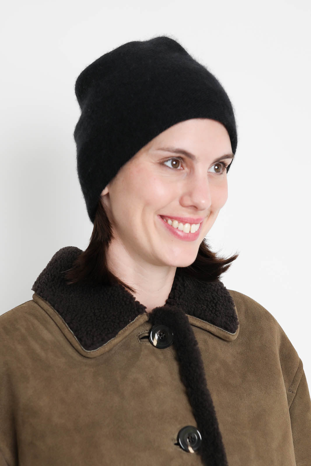 Warm Me, Oslo hat in black