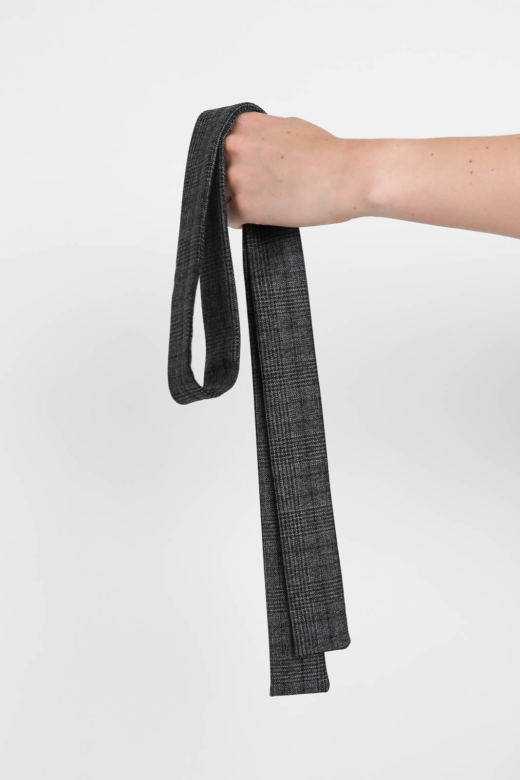 Atelier 1985, tie with check pattern in gray