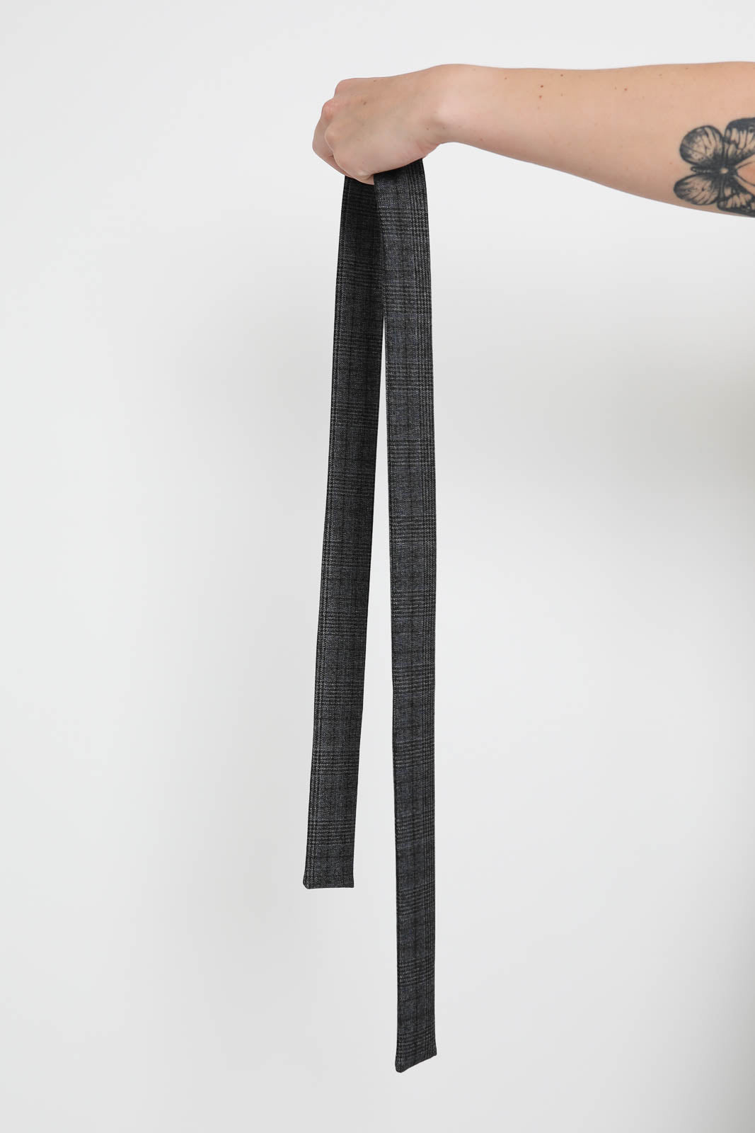 Atelier 1985, tie with check pattern in gray