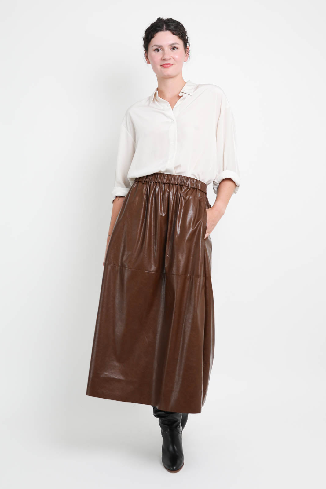 Zenggi Skirt made from faux leather in Hazel