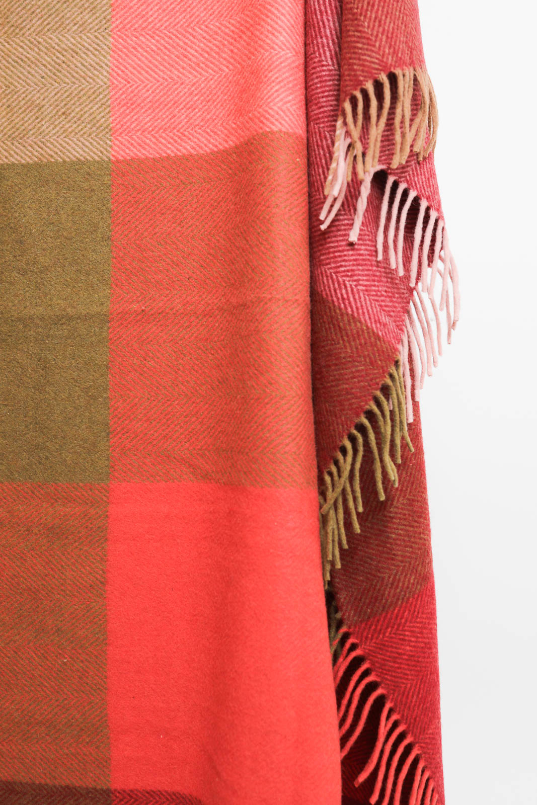 TCo, Blanket Recycled Wool in Pink Herringbone Block Check