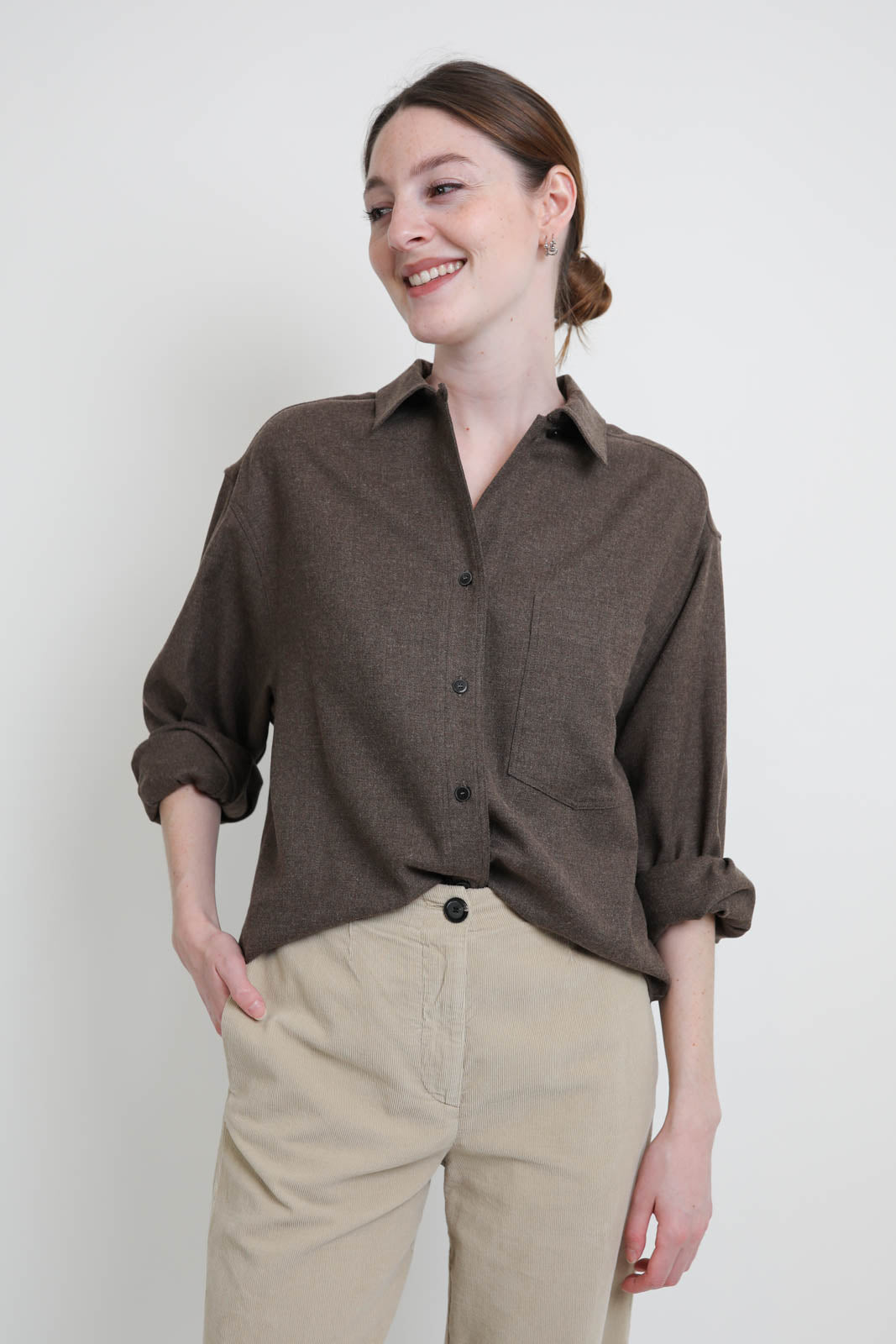Pomandère, wool blouse in sigar