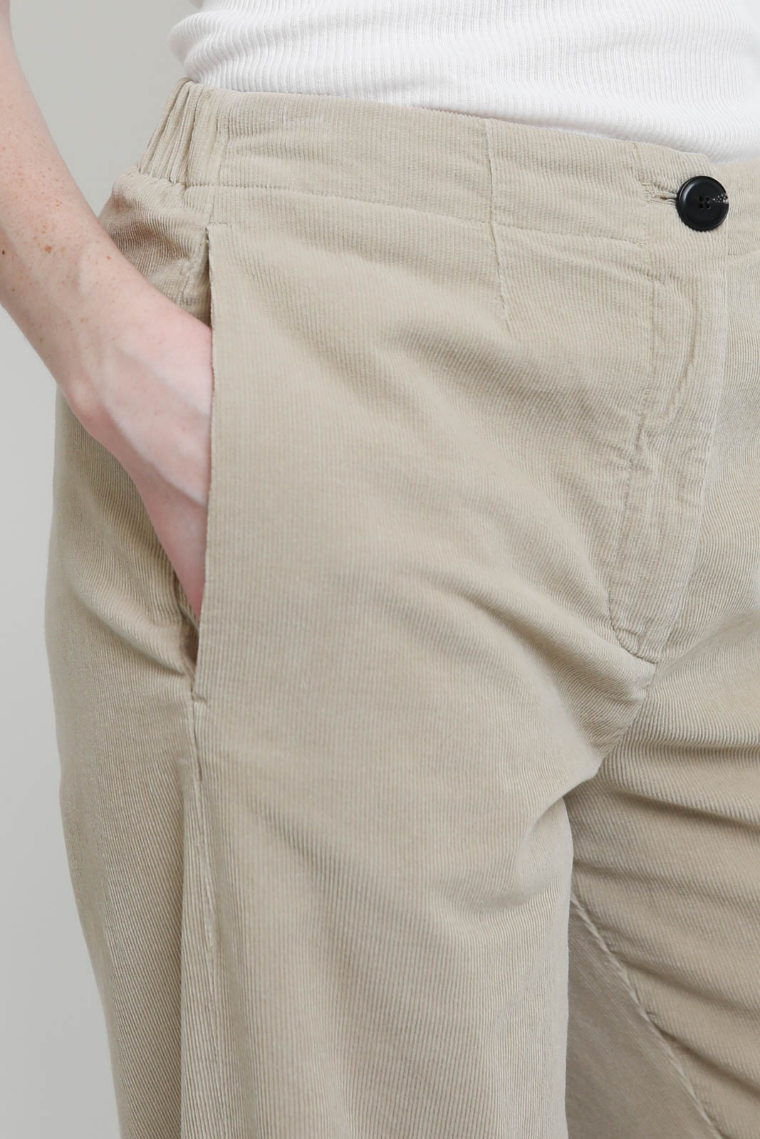 Pomandère, corduroy pants in oats