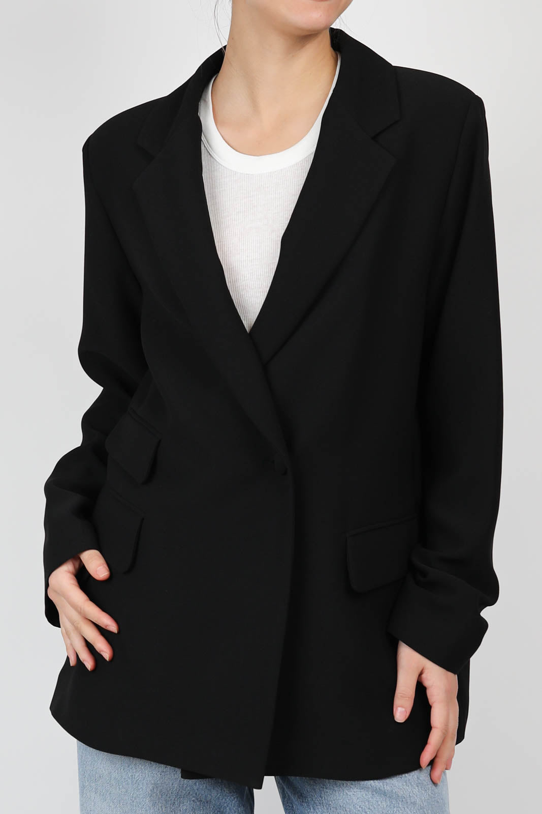 Toni blazer in black