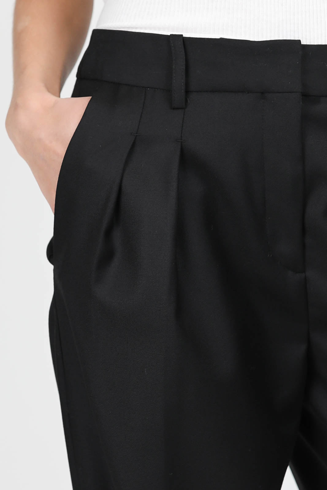 Sbiru trousers in black