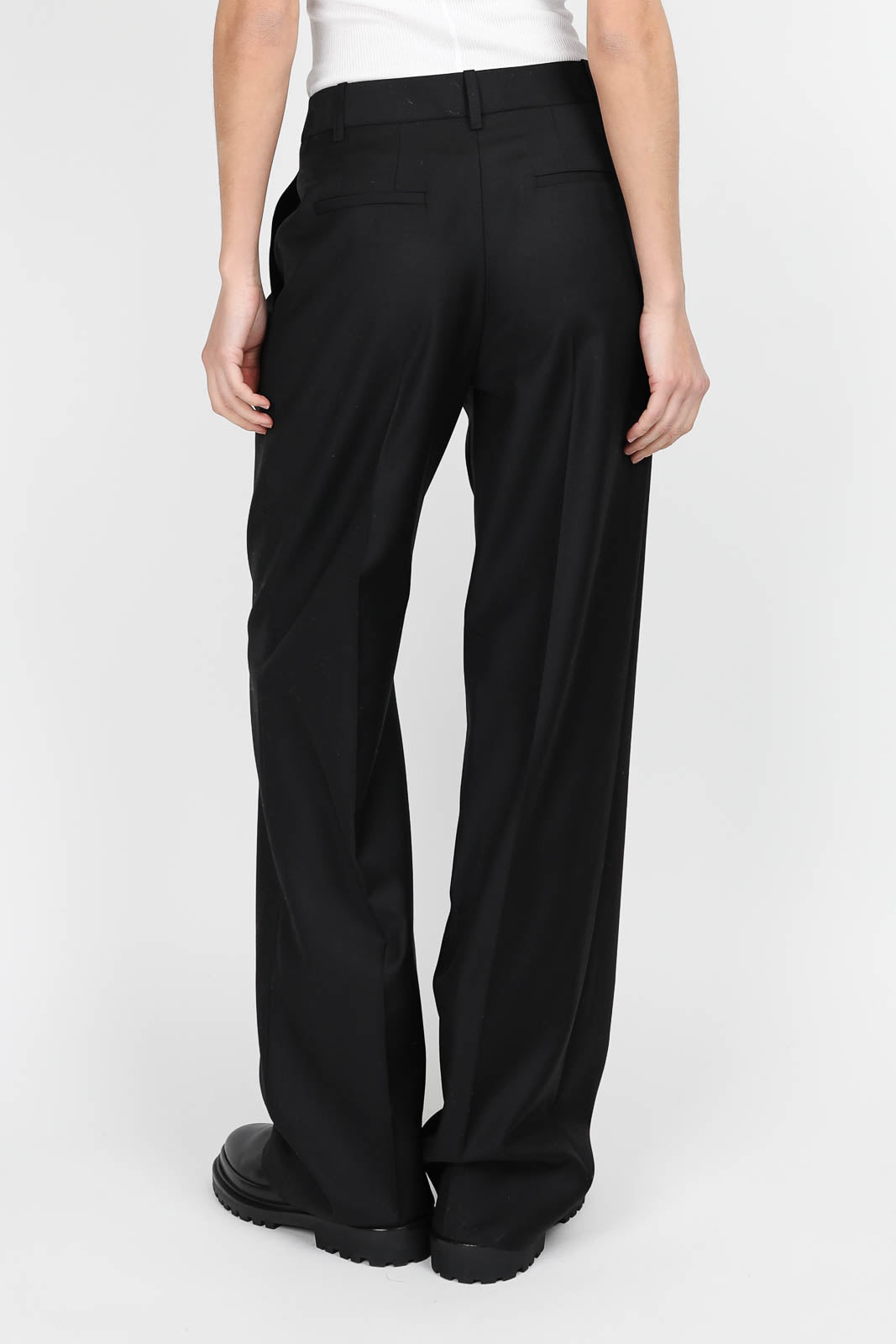 Sbiru trousers in black