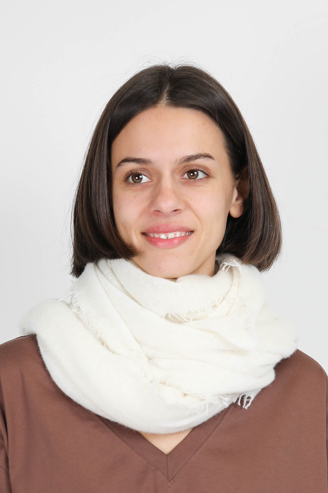 Adriella scarf in ecru