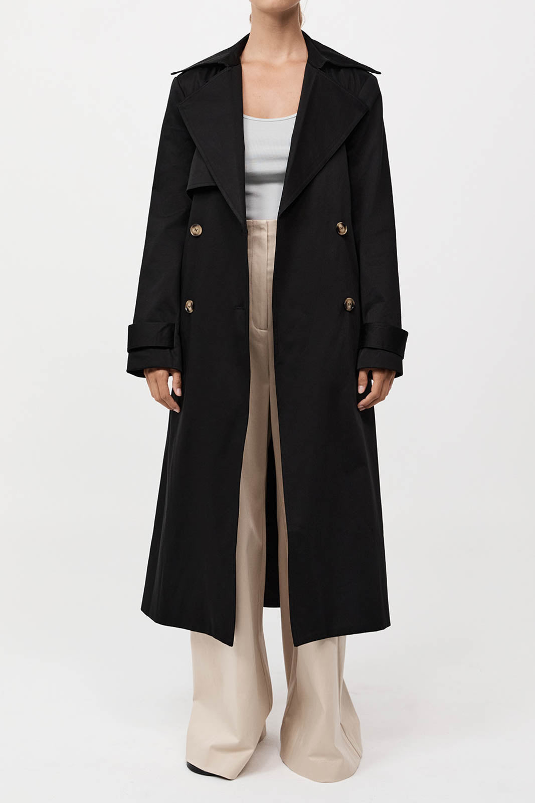 Classic trench coat in black