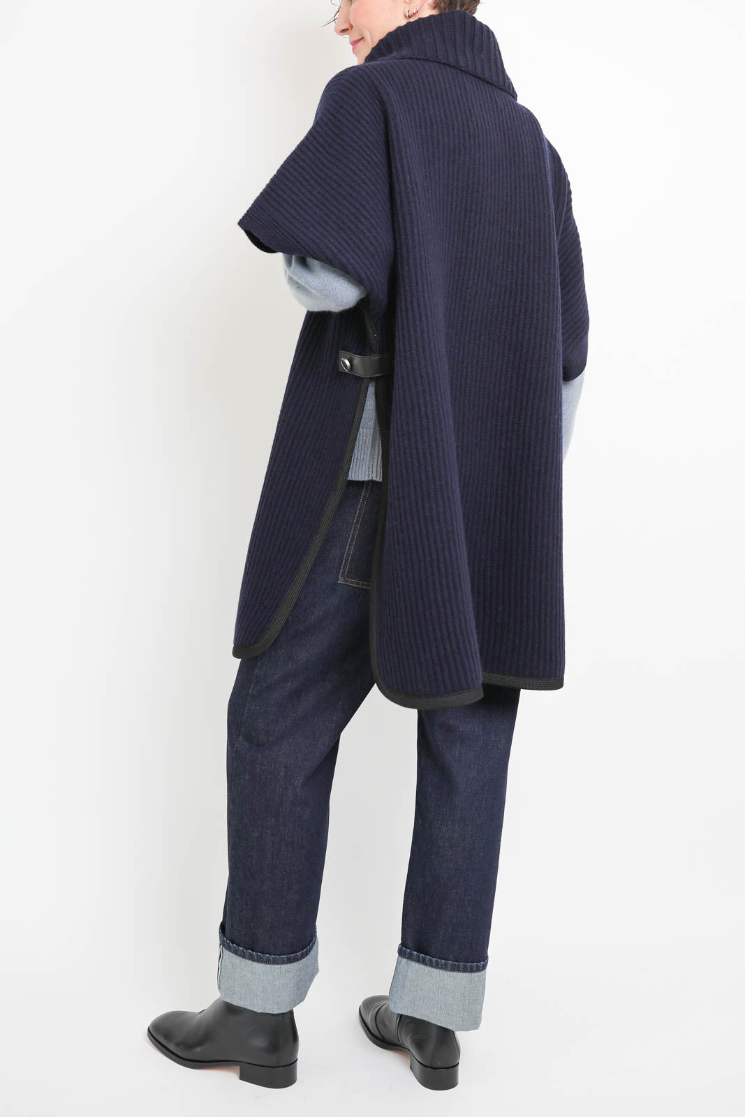 Forte-Forte, cardigan/poncho Stitch in Notte