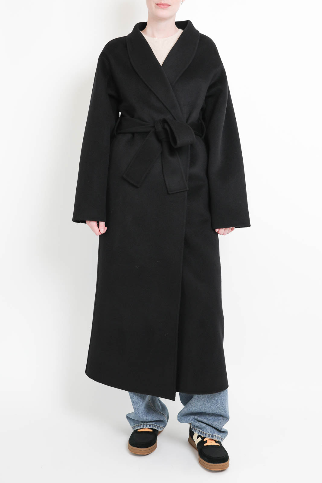 Almada, manteau Mara en noir