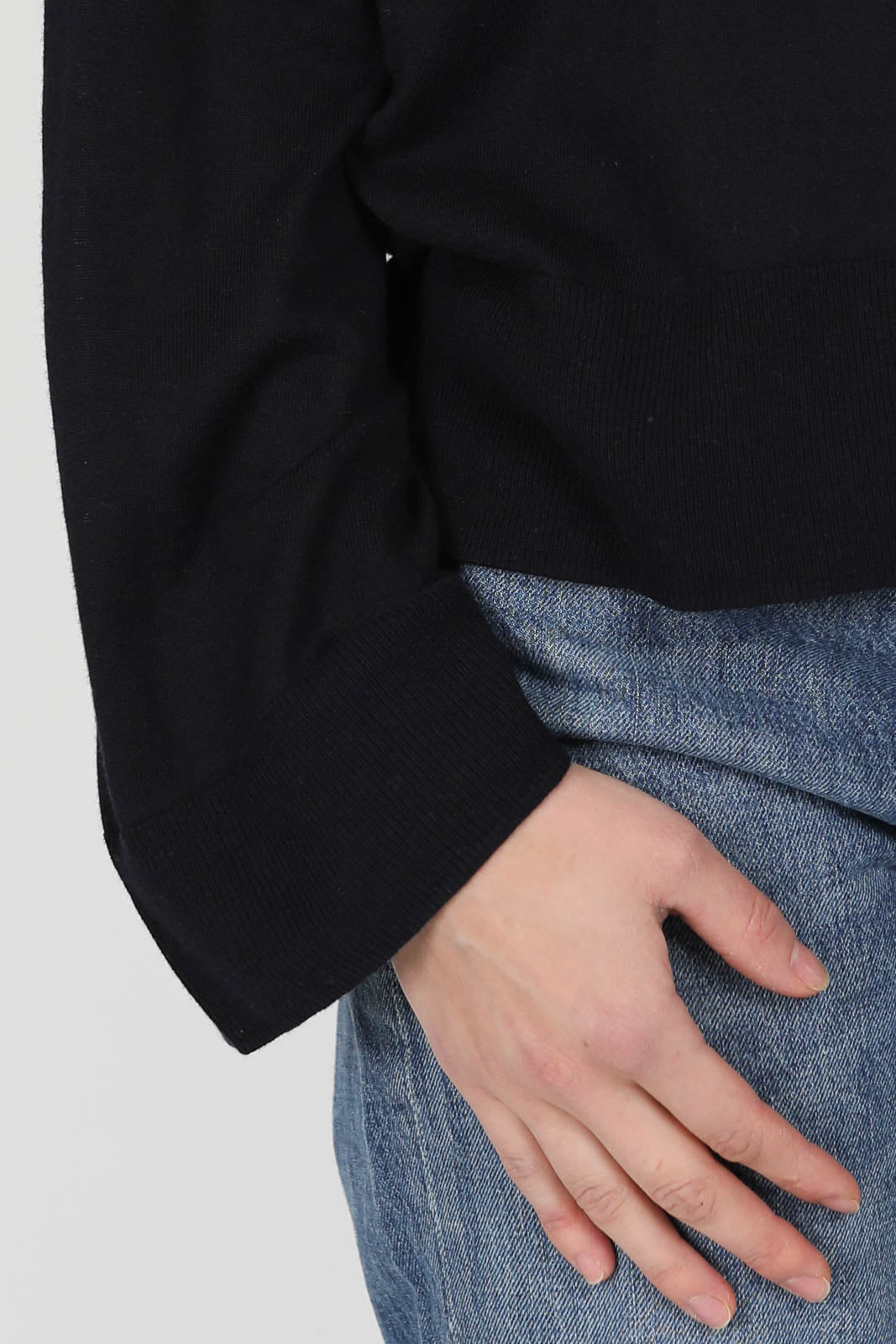 Cardigan avec col en V en B. Navy
