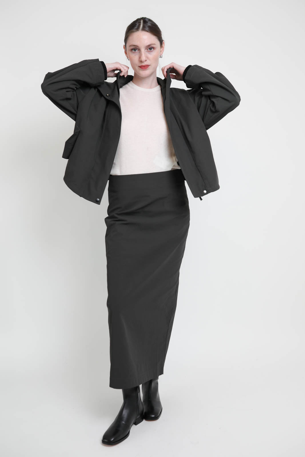 Jupe Minimal Column in Black Olive