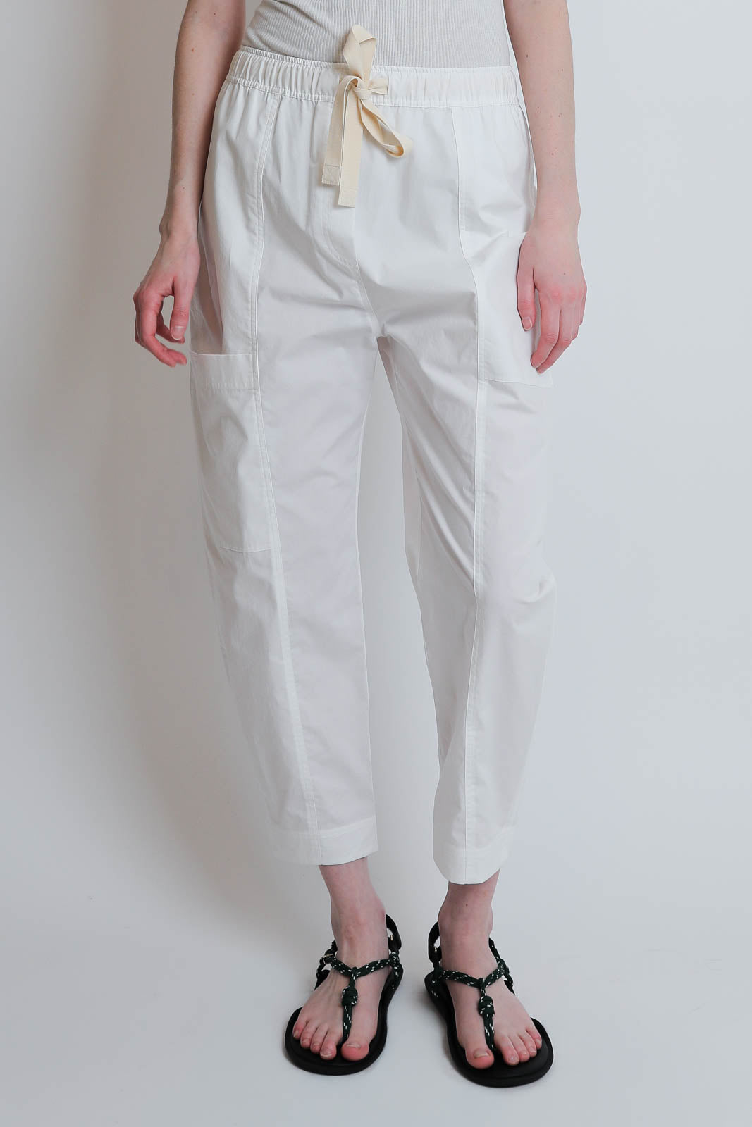 Lee Mathews, pantalon en popeline couleur naturelle