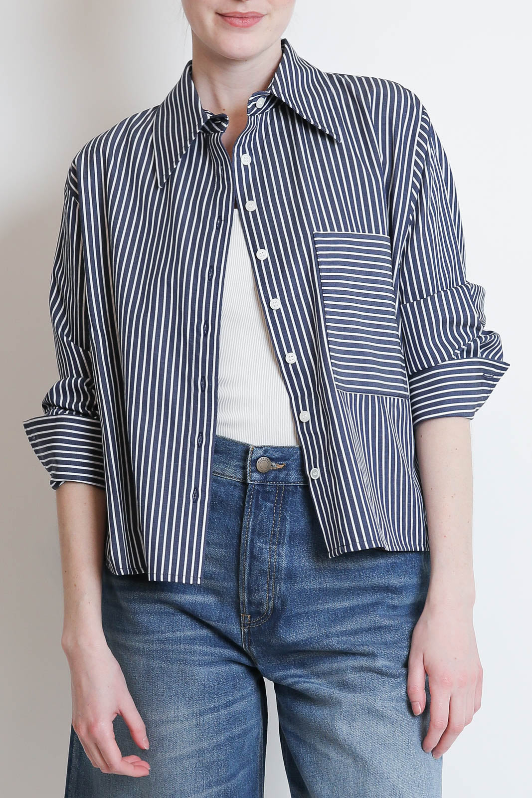 Atelier 1985, chemisier Kevin Crop bleu/blanc