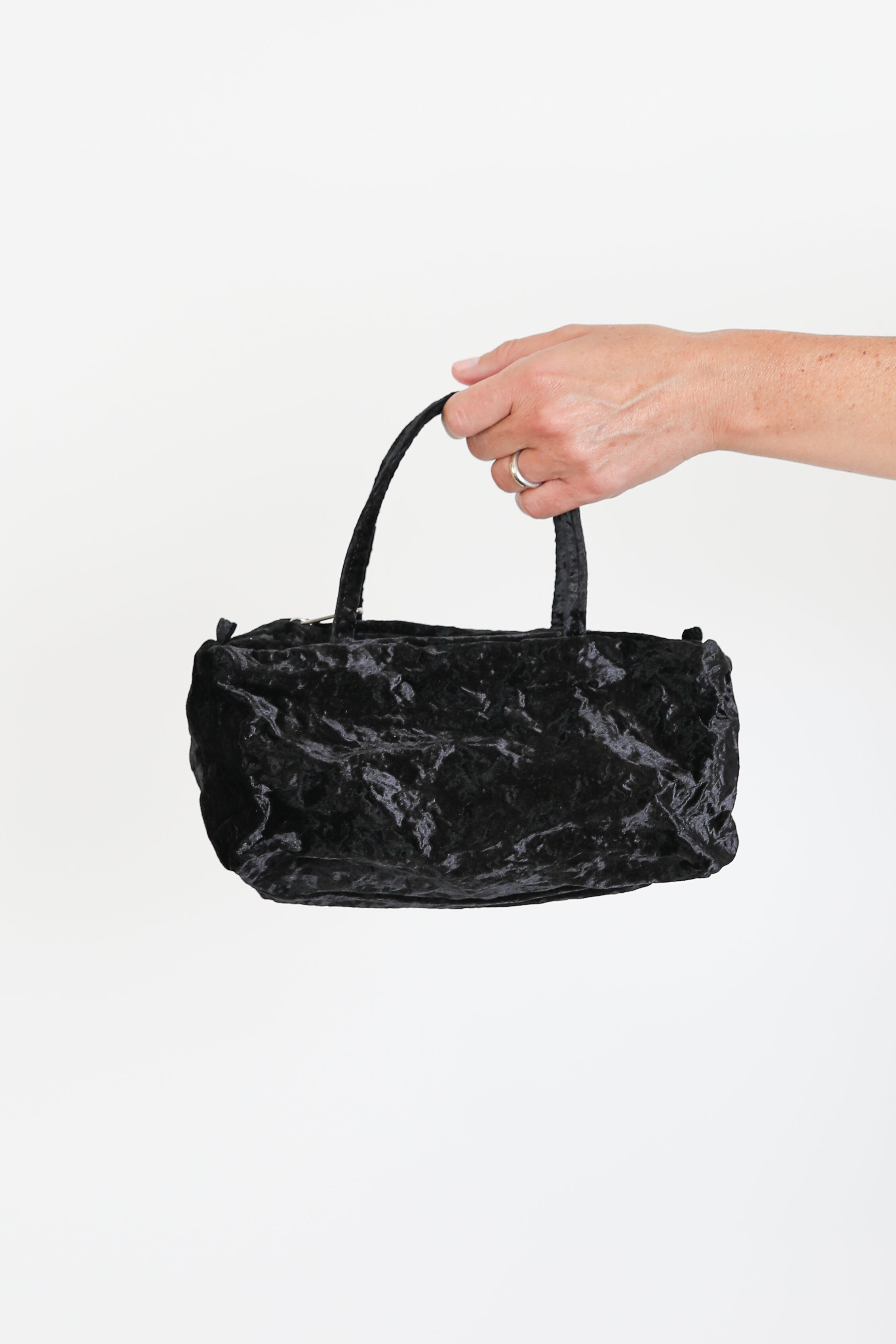 Zilla, Tasche Velvet Mini Duffle in Schwarz