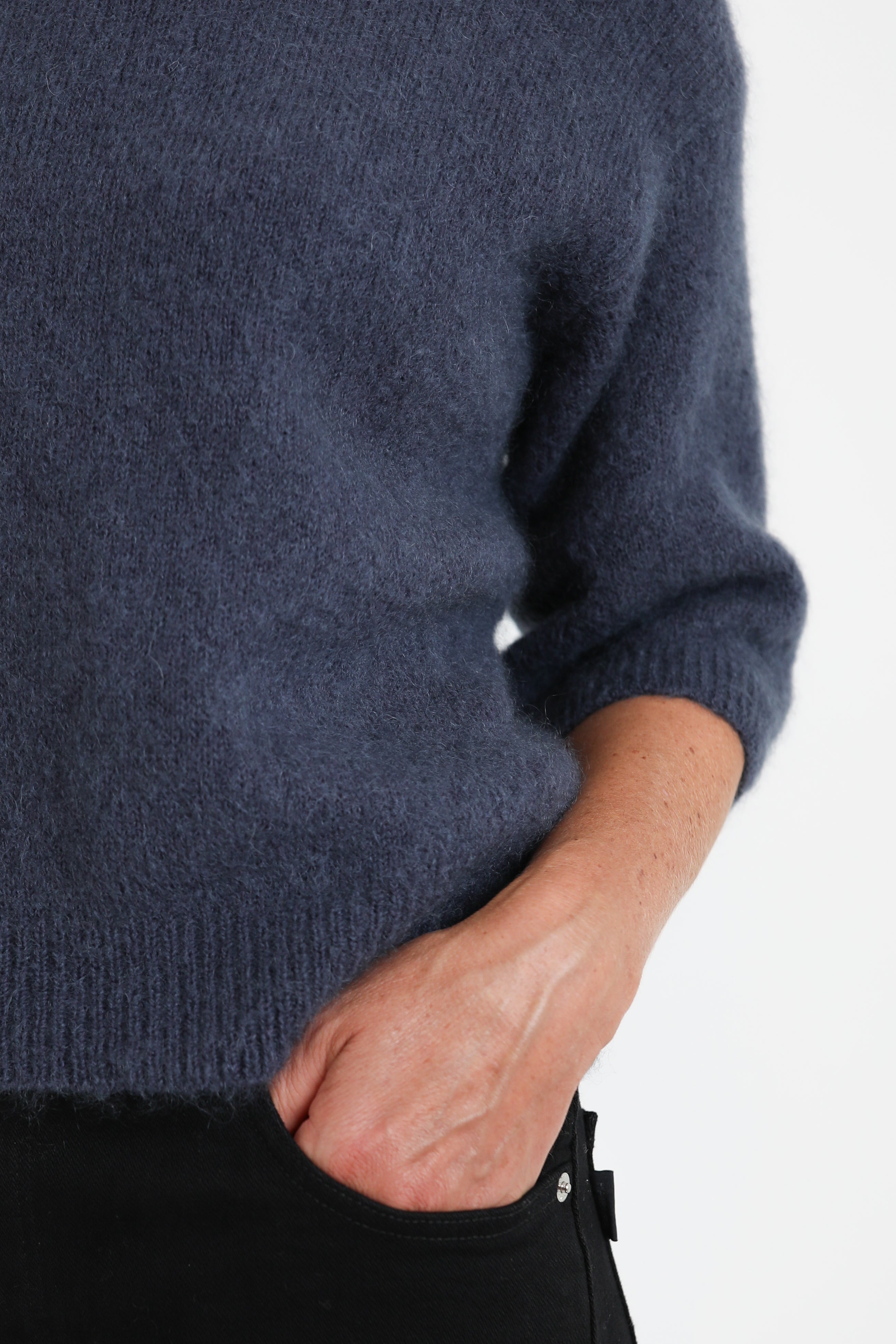 Pomandere, Pullover aus Mohair in Petrol