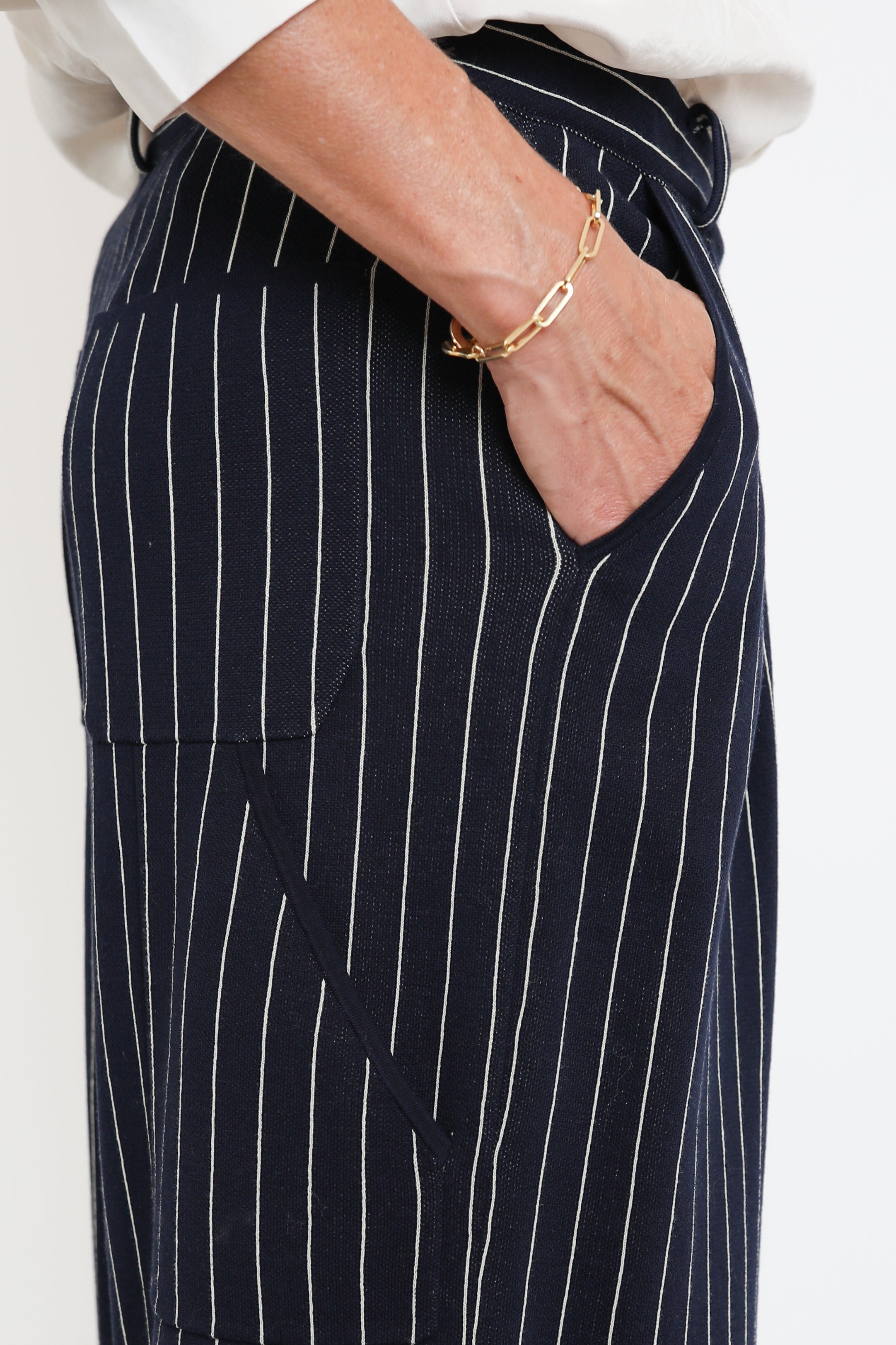 Guest in Residence, Hose Pinstripe Carpenter in Navy/Butter