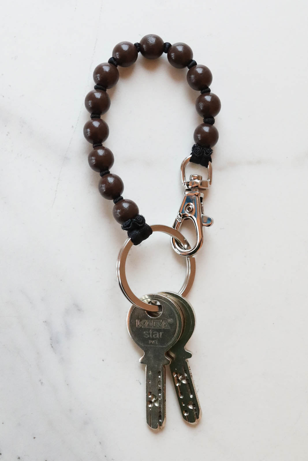 Ina Seifart, Schlüsselanhänger Short in Braun/Schwarz