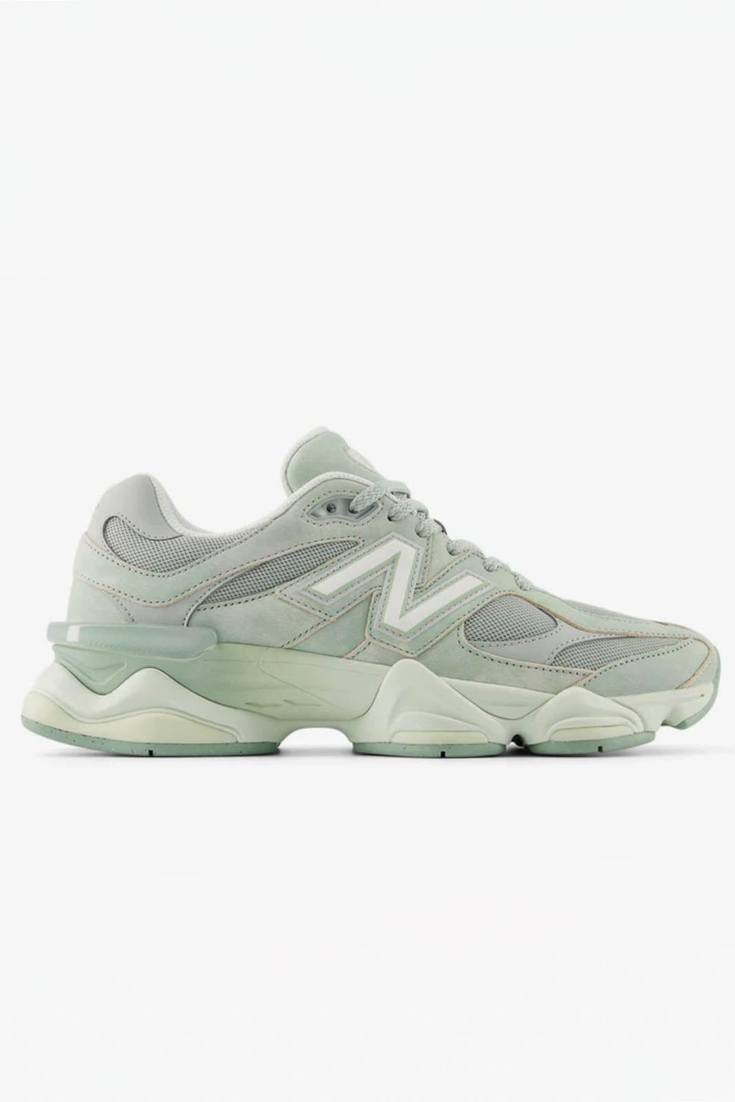 New Balance, Sneakers 9060 in Mosaic Green/Sea Salt