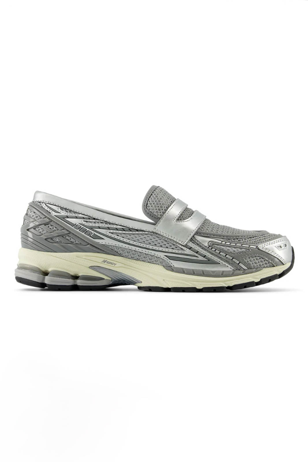 New Balance, Sneakers 1906 in Silver/Shadow Grey/Turtledove