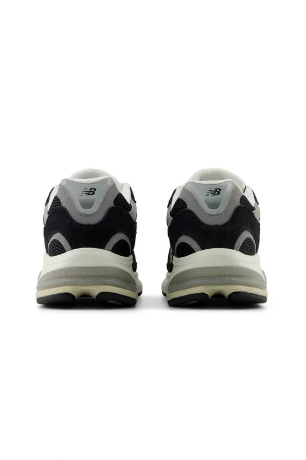 New Balance, Sneakers 2010 in Black/Shadow Grey/Sea Salt