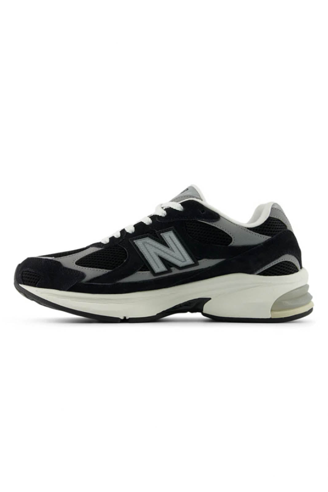 New Balance, Sneakers 2010 in Black/Shadow Grey/Sea Salt