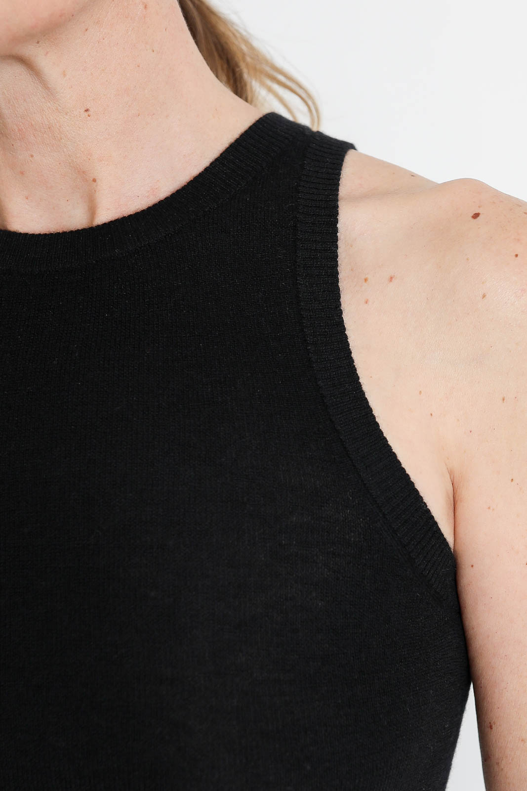 CO, Tank Top Racerback in Schwarz