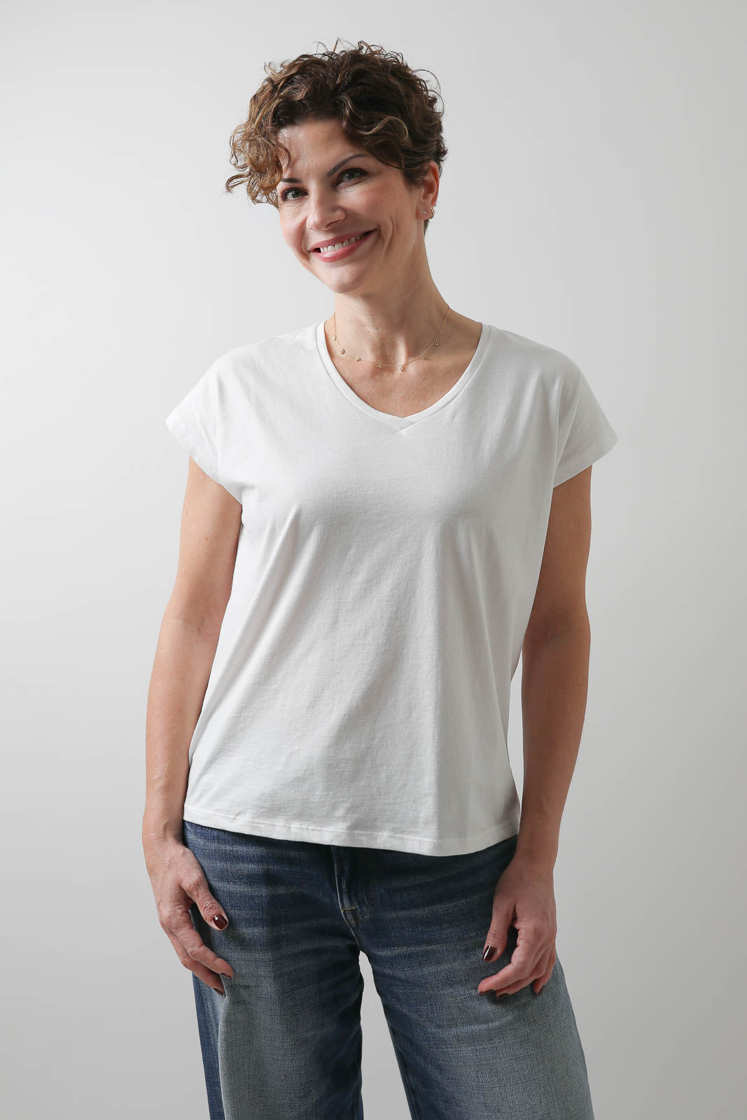 Vestibule Garderobe, T-Shirt Oversized V-Neck in Weiss