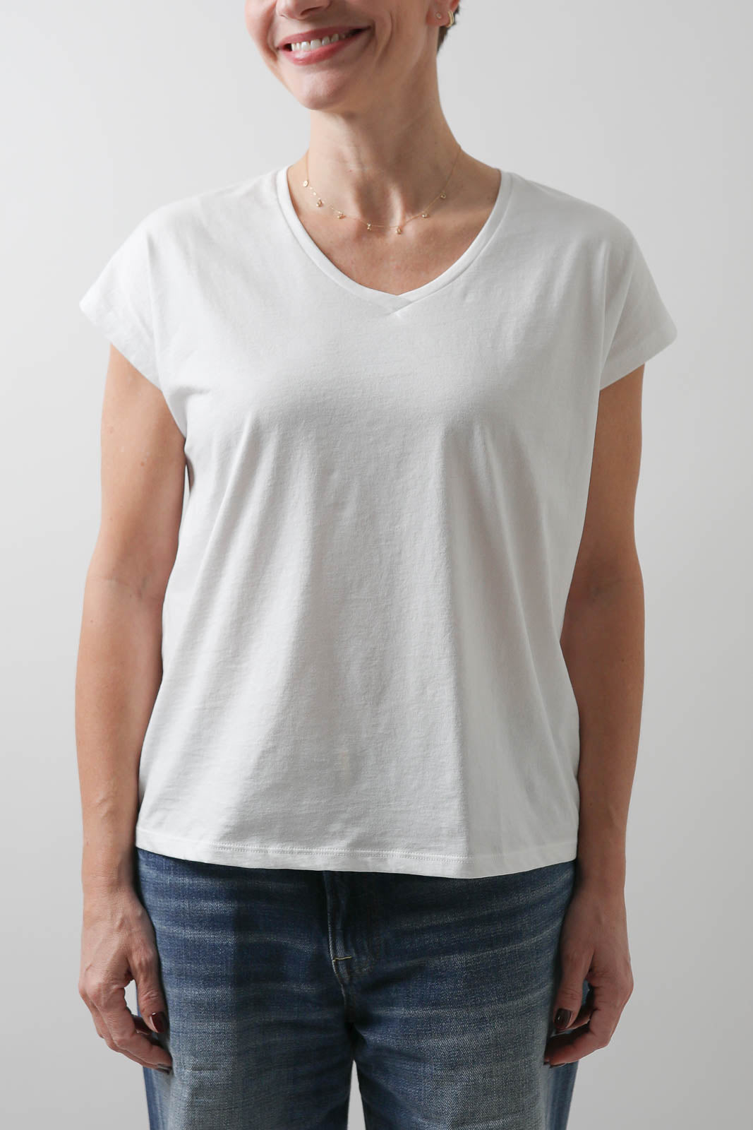 Vestibule Garderobe, T-Shirt Oversized V-Neck in Weiss