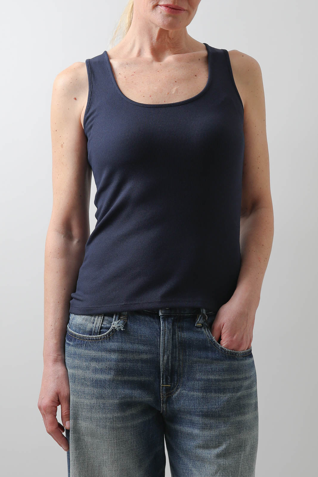 Vestibule Garderobe, Tank Top Rib in Marine