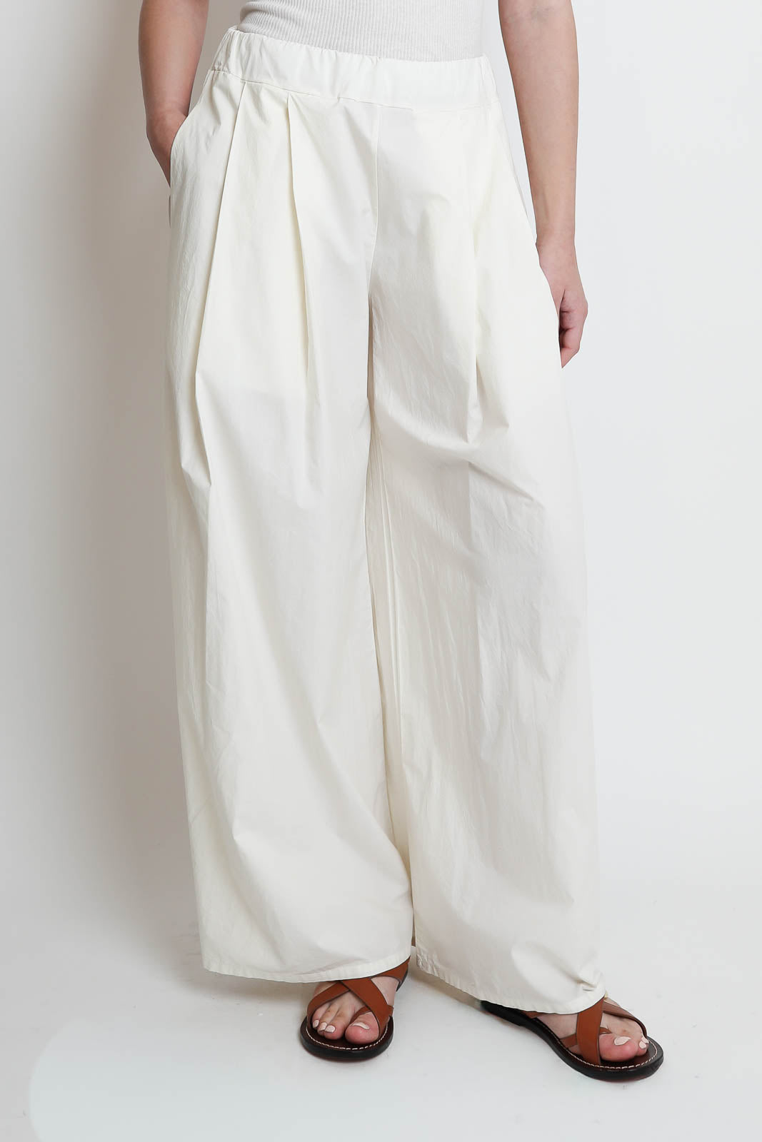 Labo.Art, Hose Dalla Clara in Avorio