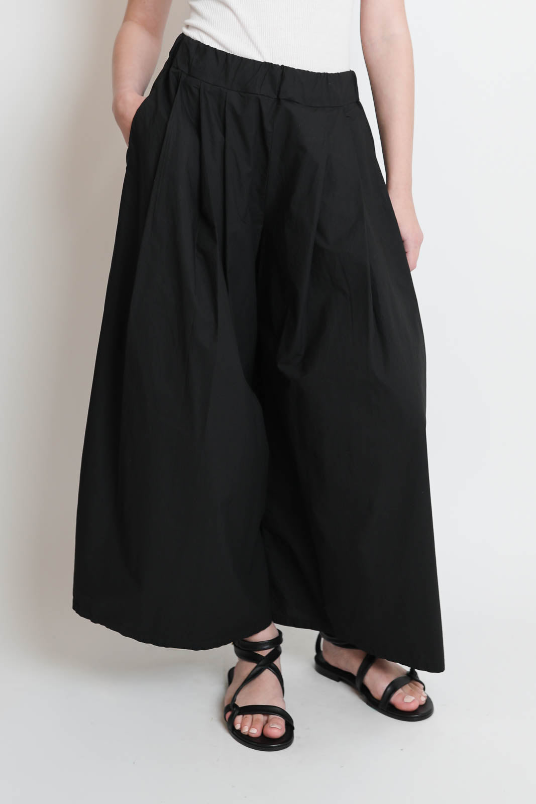 Labo.Art, Hose Rombo Clara in Schwarz