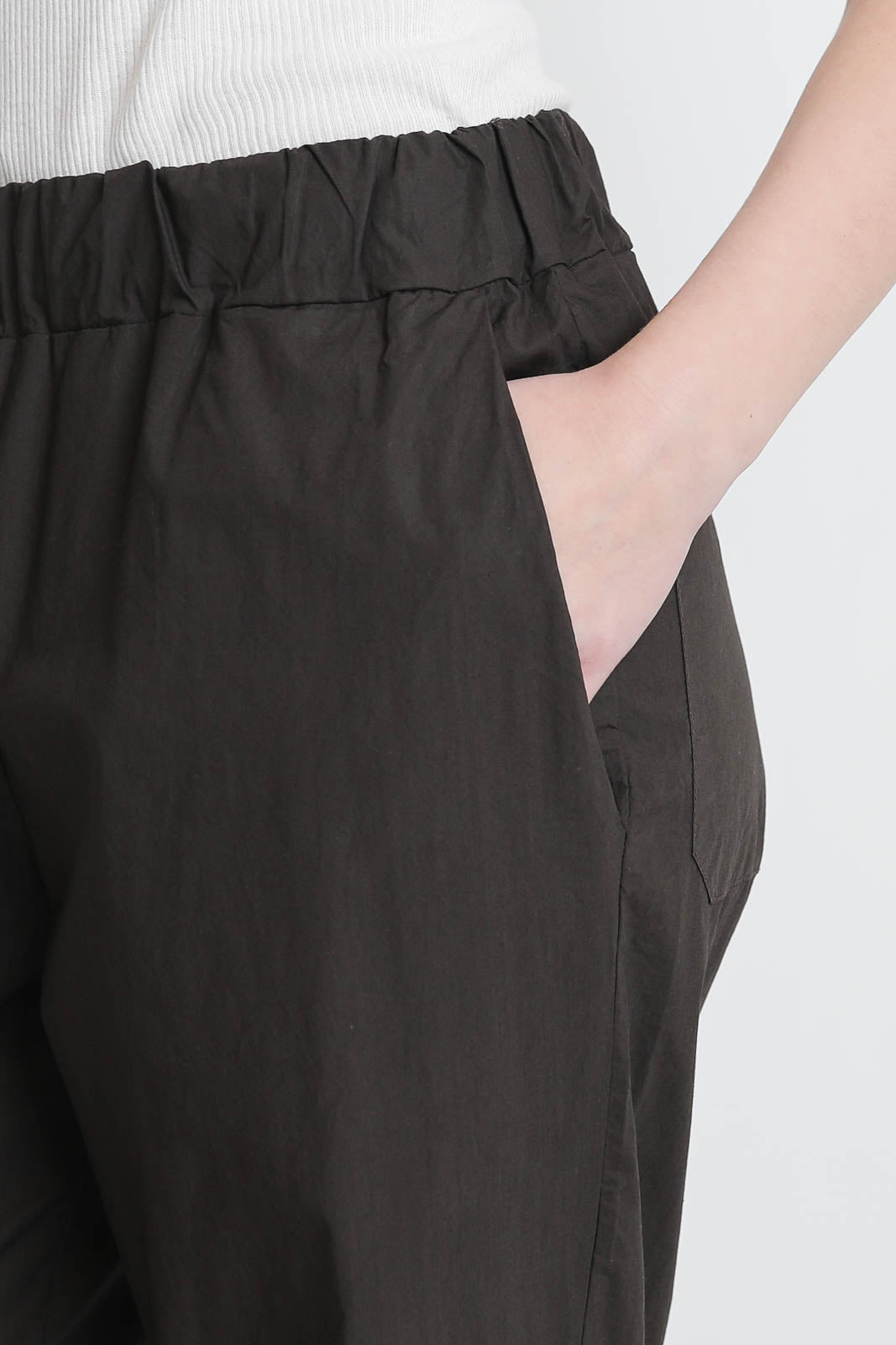 Labo.Art, Vela Clara pants in maroon