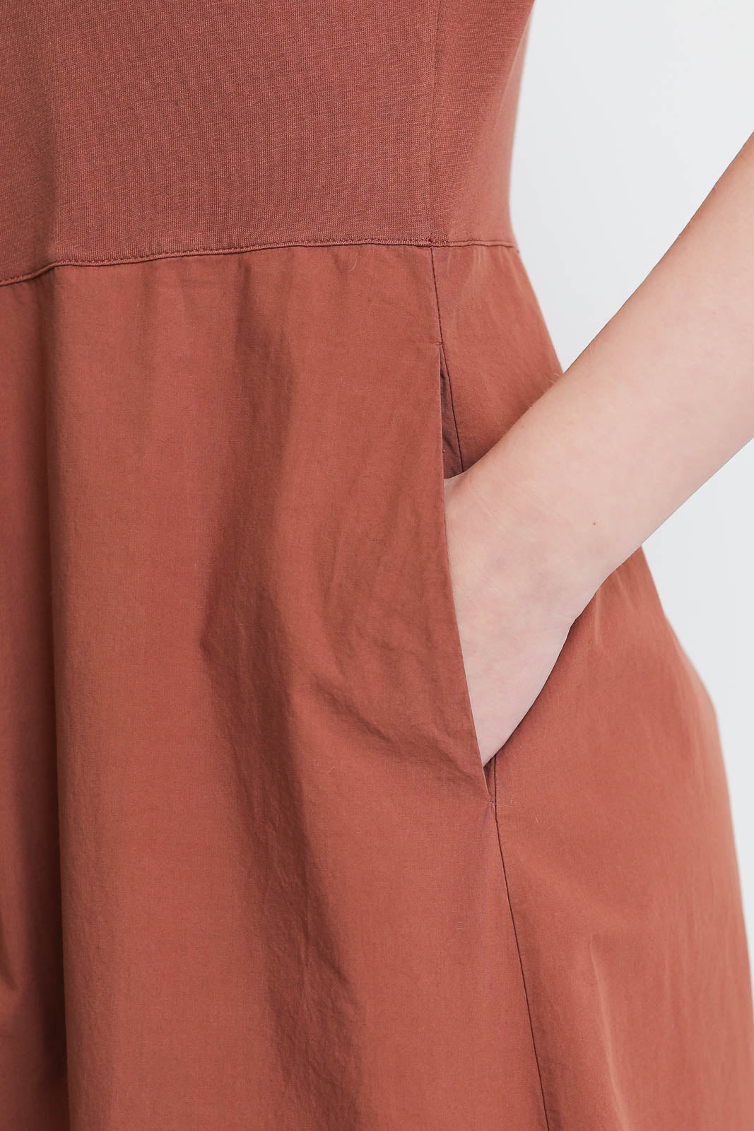 Pomandere, Kleid mit Kurzen Ärmeln in Canyon