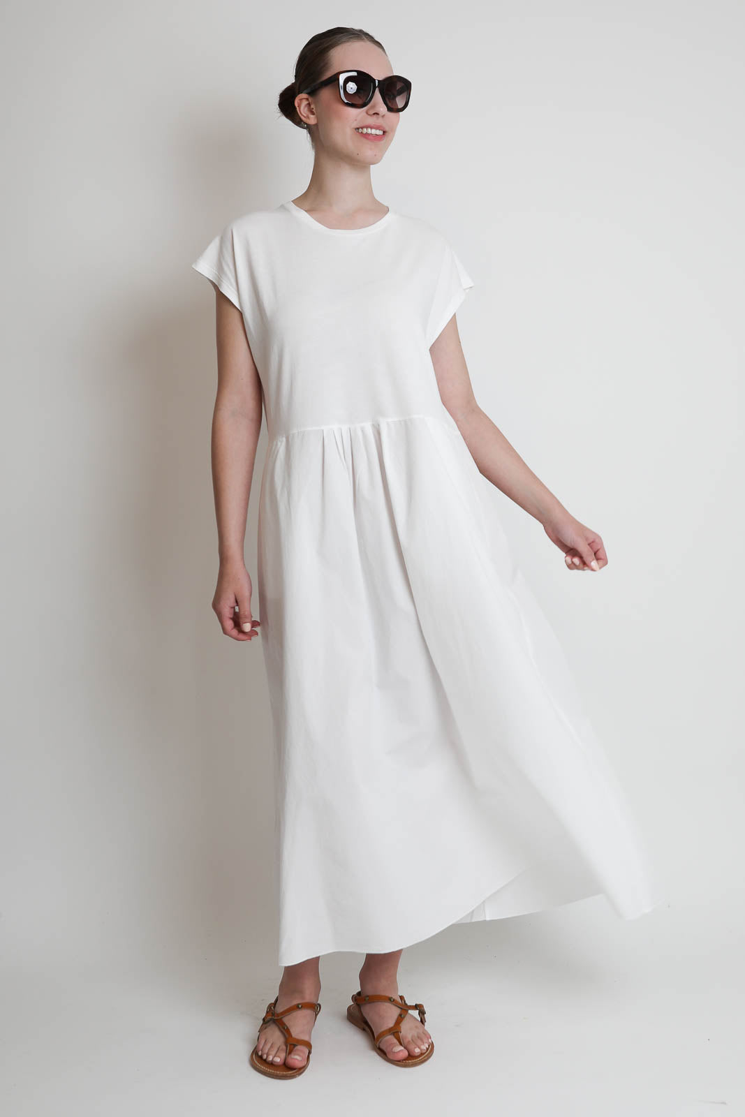 Pomandère, Kleid mit Kurzen Ärmeln in Optical White