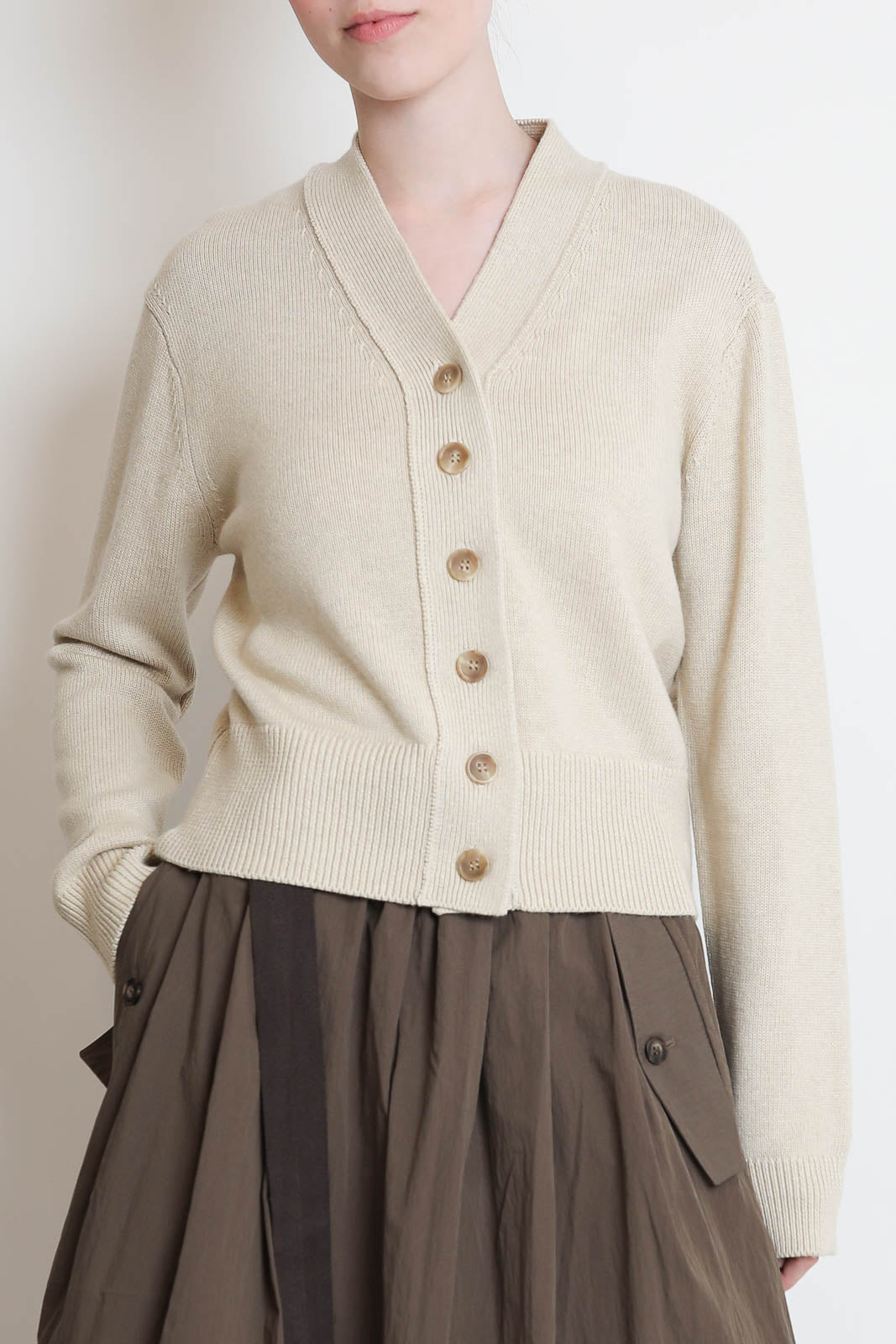 Zenggi, Cardigan Cash Cropped in Eggshell