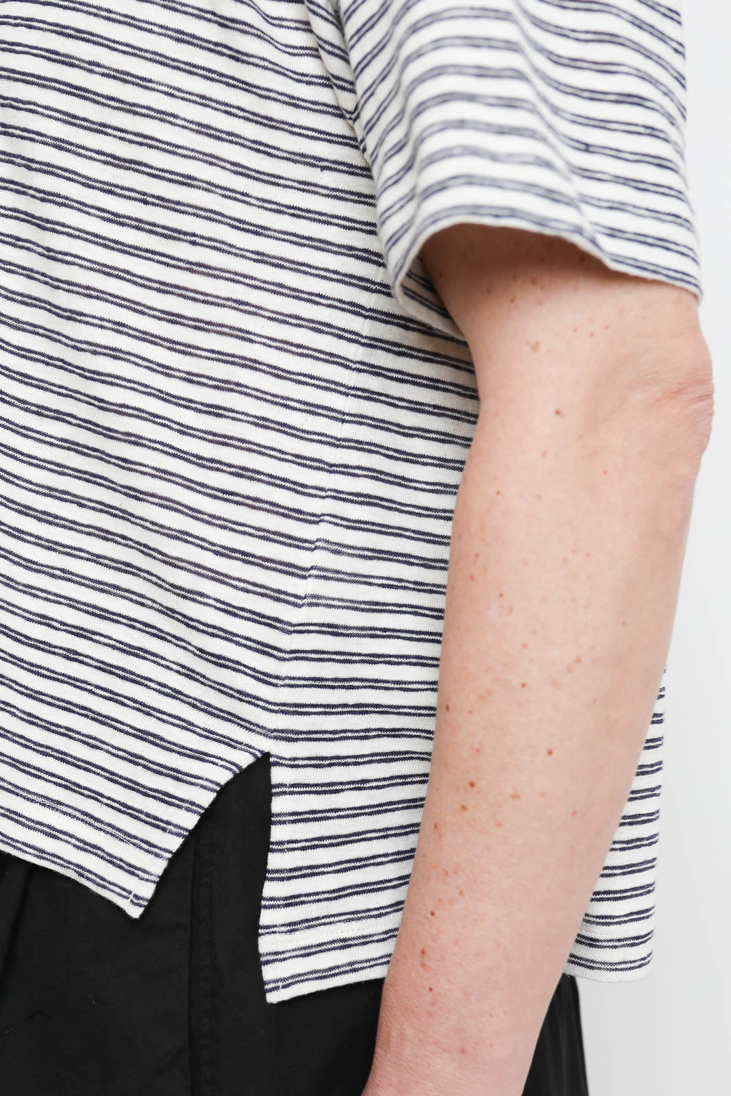 Pomandere, T-Shirt mit Streifen in Navy