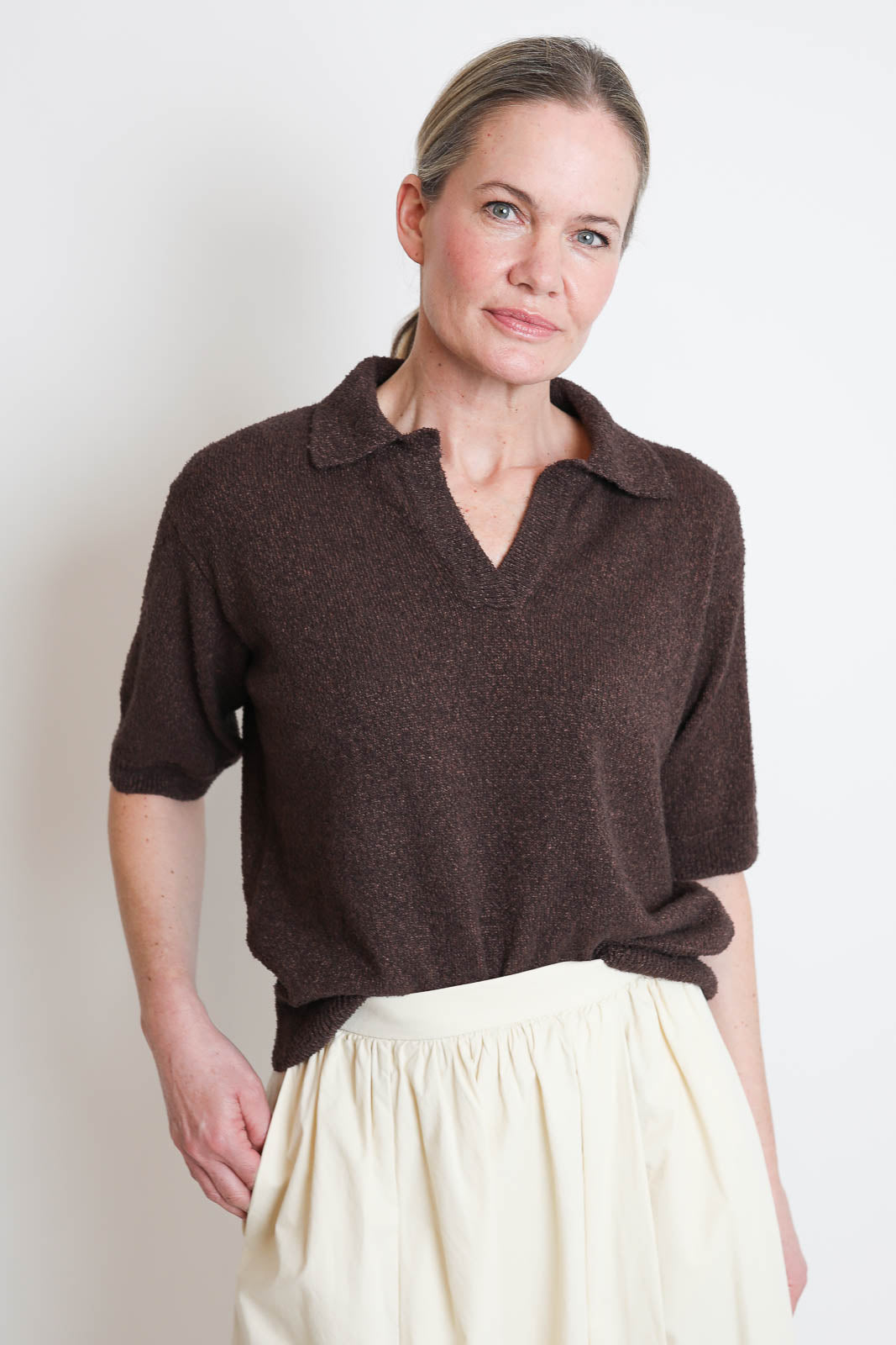 Pomandere, T-Shirt aus Strick in Ebony