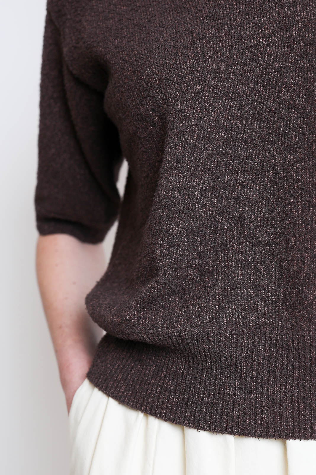 Pomandere, T-Shirt aus Strick in Ebony