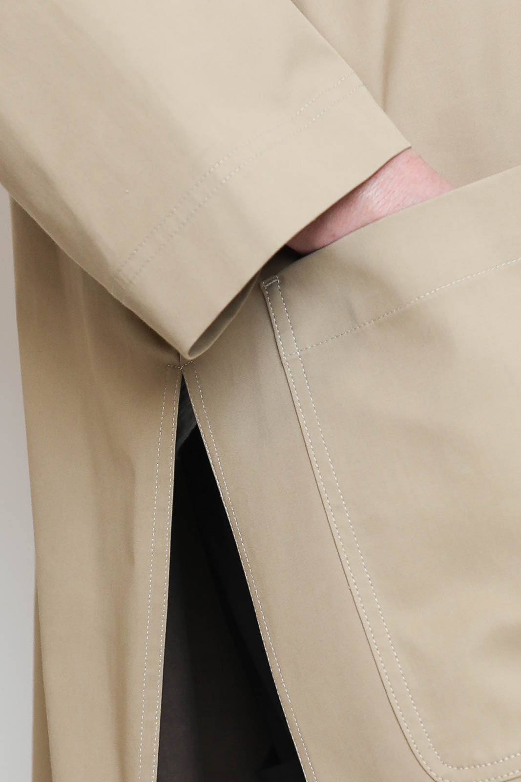 Pomandere, Mantel mit Kapuze in Sand