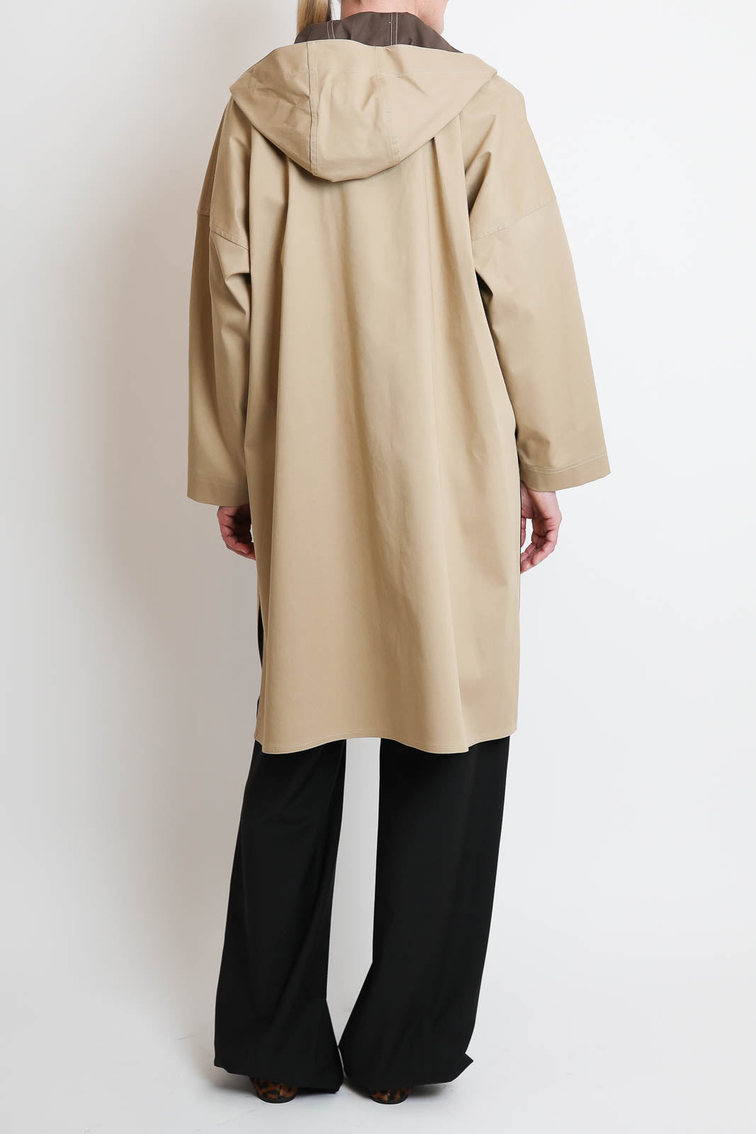 Pomandere, Mantel mit Kapuze in Sand
