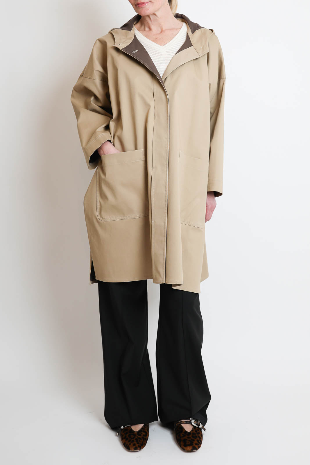 Pomandere, Mantel mit Kapuze in Sand