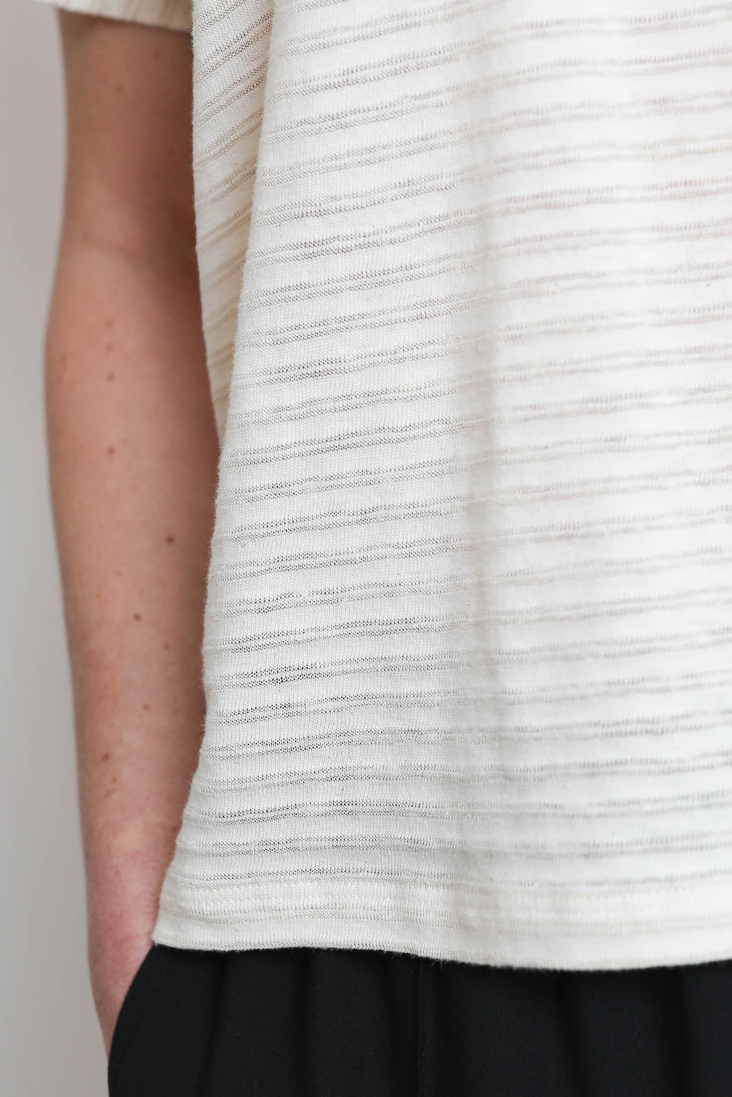 Pomandere, T-Shirt mit Streifen in Chalk