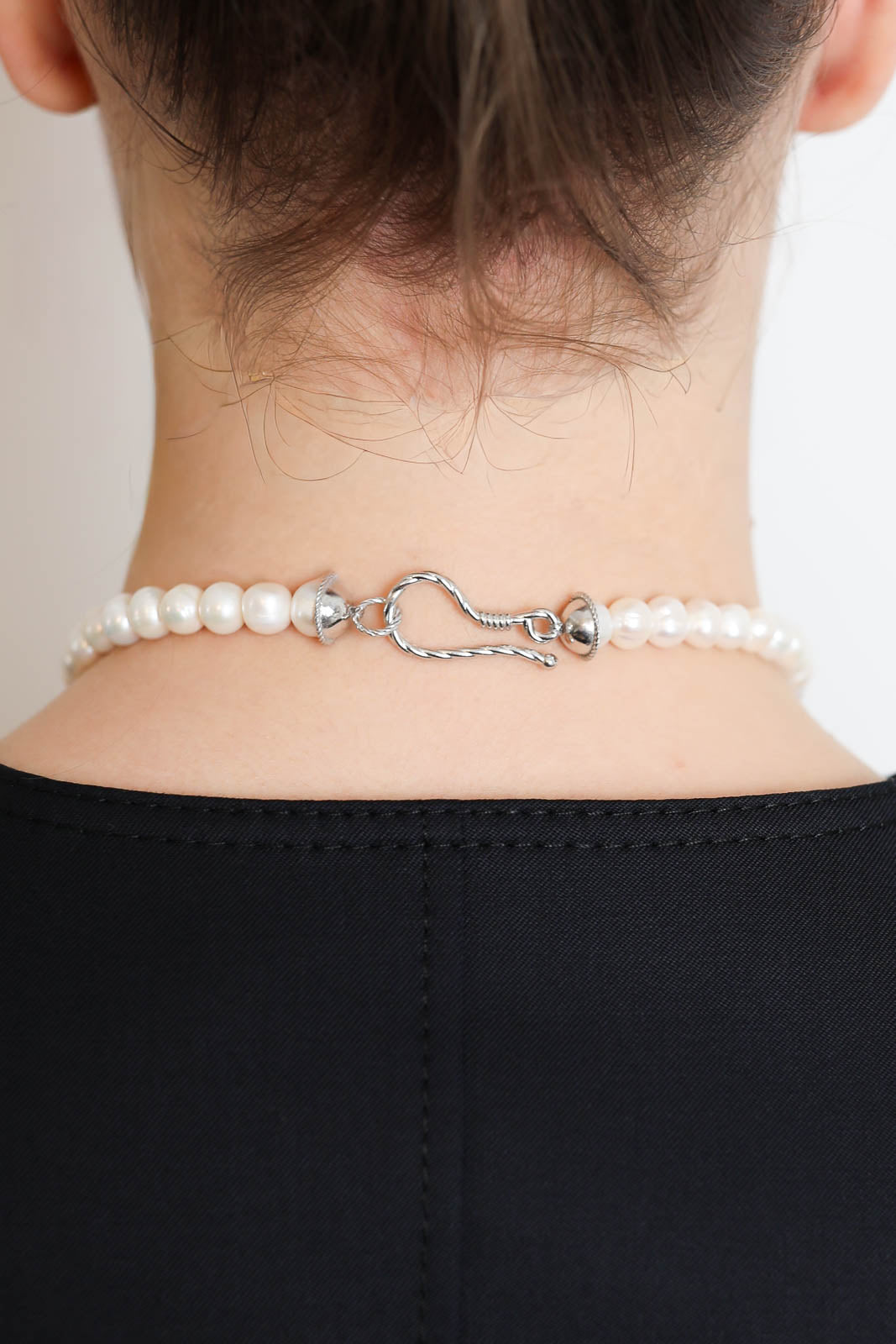 Nackiye, Halskette Petit Rengin in Weiss