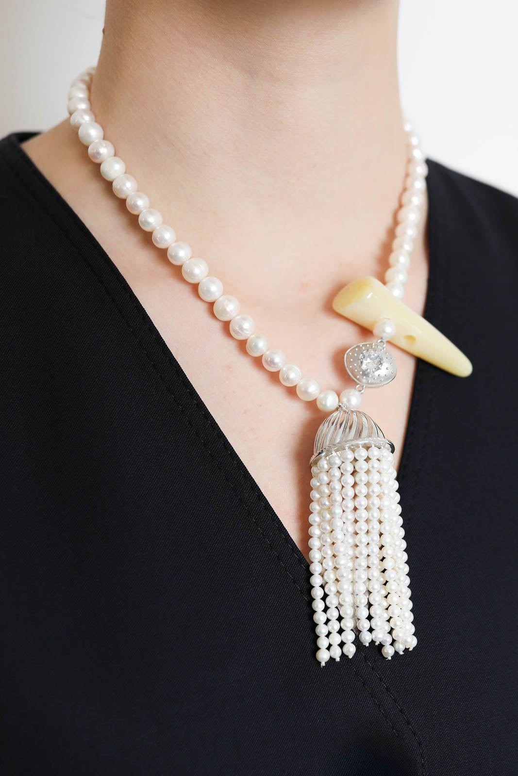 Nackiye, Halskette Petit Rengin in Weiss