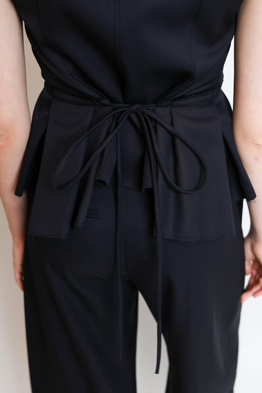 Nackiye, Gilet Bang Bang in Midnight Noir