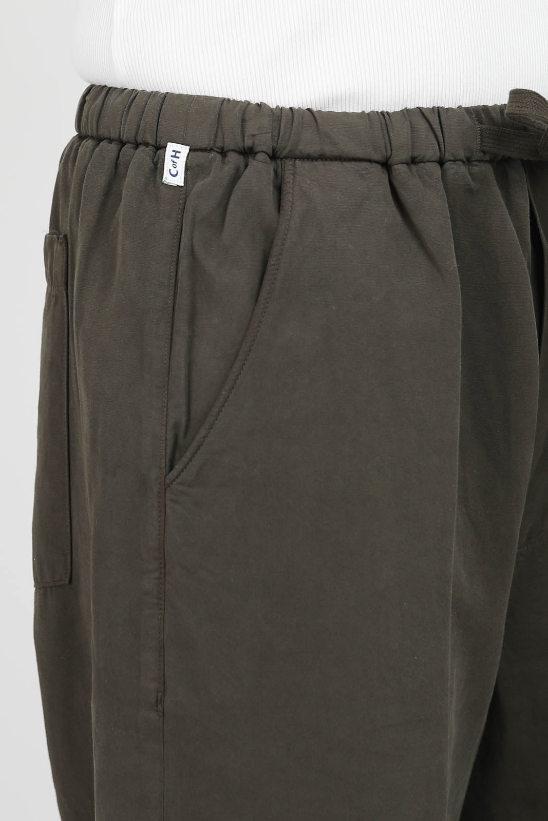 Hose Aurora in Dark Olive