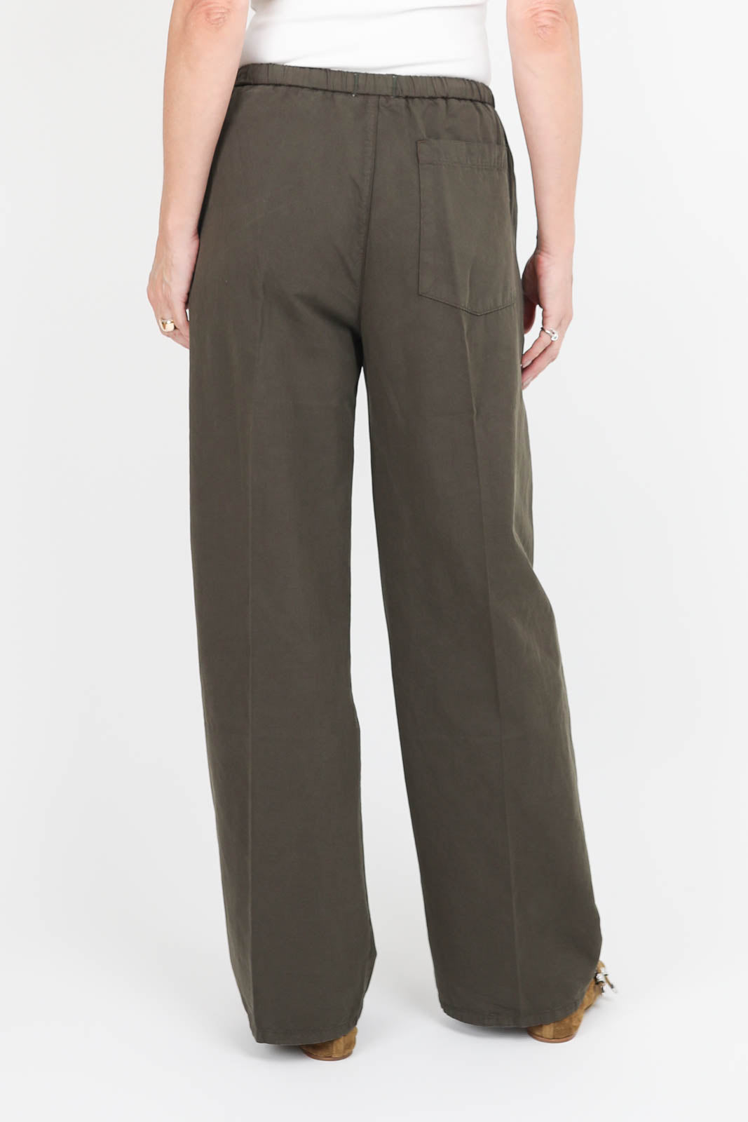 Hose Aurora in Dark Olive